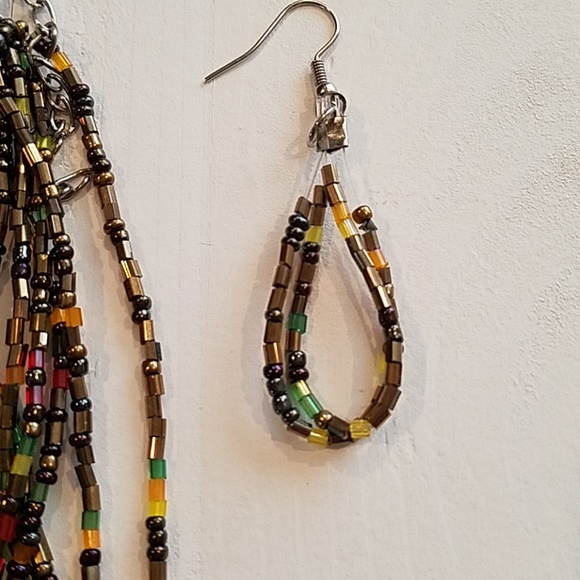 Bead Necklace & Earring Set - Picture 3 of 6